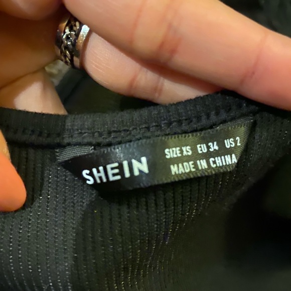 crop top - Picture 3 of 4